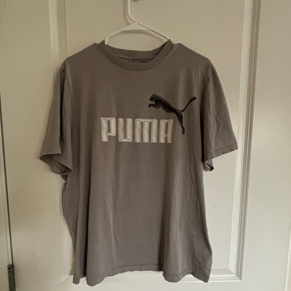 PUMA men’s short sleeve T shirt. XL